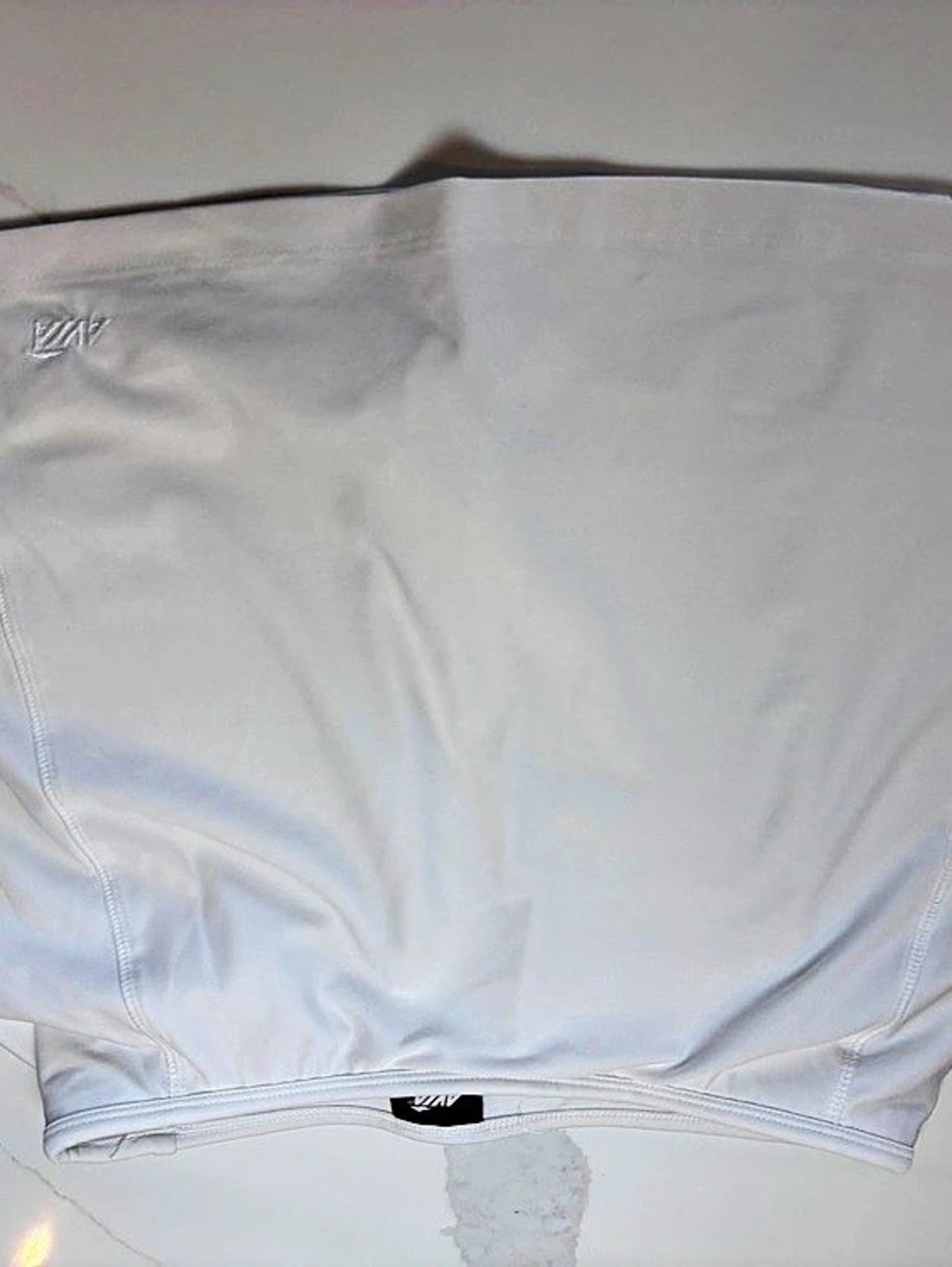 AVIA Athletic Short Sleeve Top in White Size Medium Like New